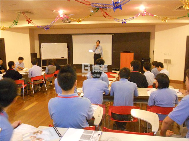 上海展華電子班組管理內部講師培訓現(xiàn)場