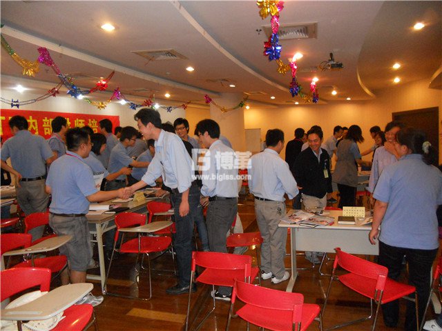 上海展華電子班組管理內部講師培訓現(xiàn)場演練