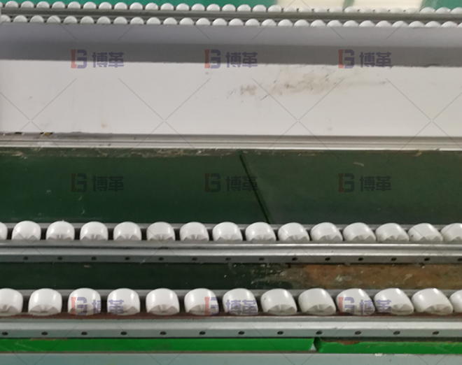 電子制造一般體積較小，使用精益管搭建貨架和無動力滑動部件，節(jié)約成本，提高效率。